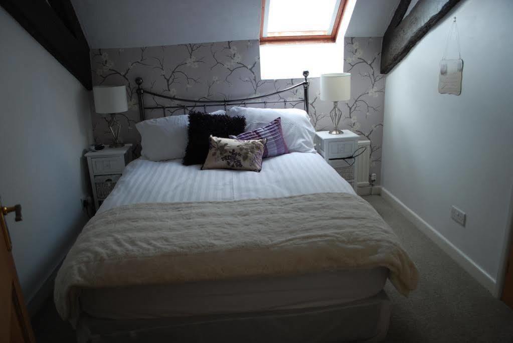 Stoneleigh Barn Bed And Breakfast Sherborne  Eksteriør bilde